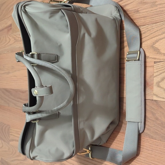 Taupe Weekender Bag 35L - Open Story™ - Picture 9 of 10